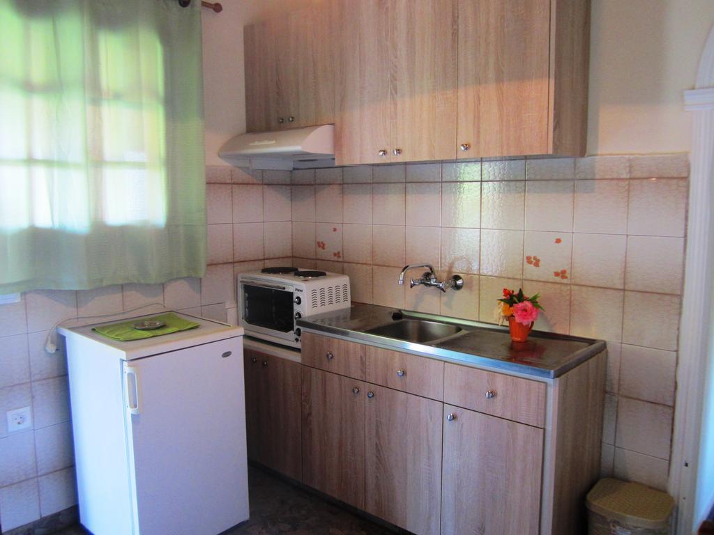 Varvara Studios & Apartments I Peroulades  Екстер'єр фото